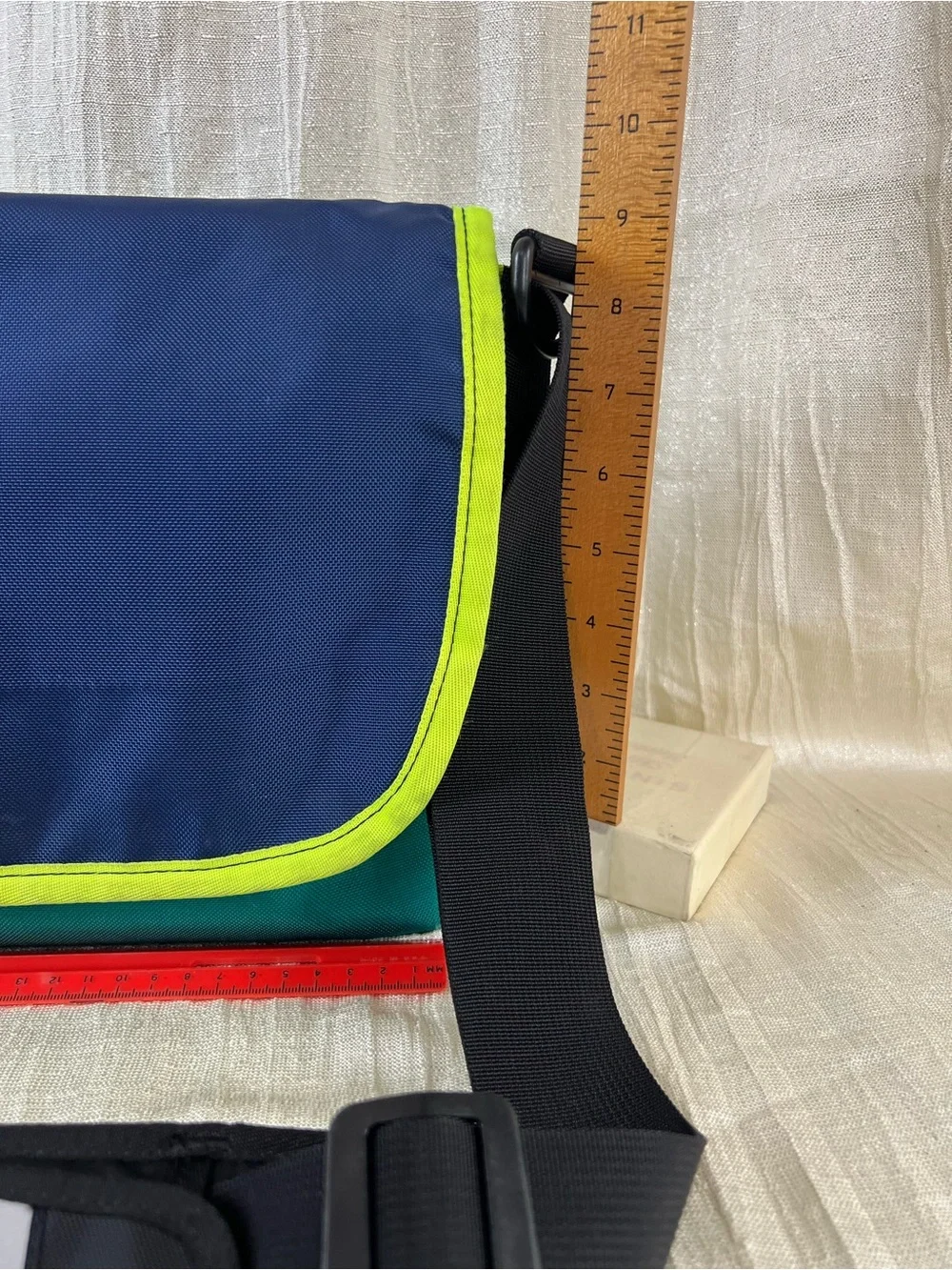 Timbuk2 Classic Messenger Bag Blue Teal Lime Cycling Laptop Commuter Small